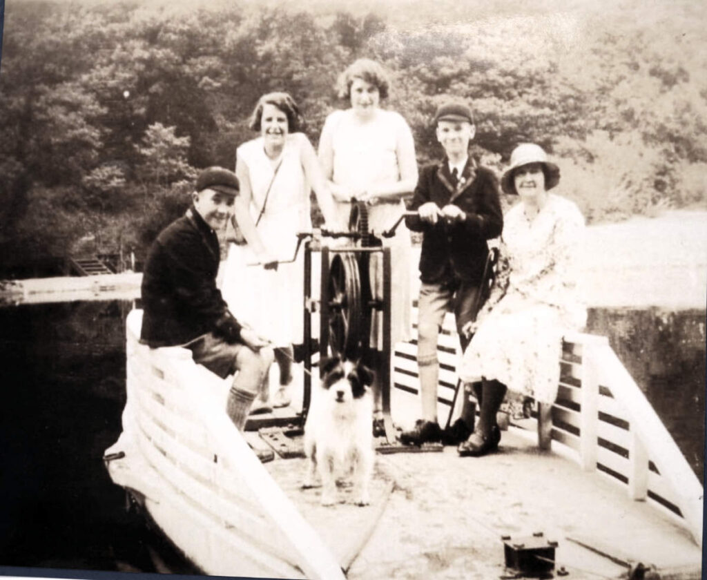 Historical photo of people at Casterton Grange