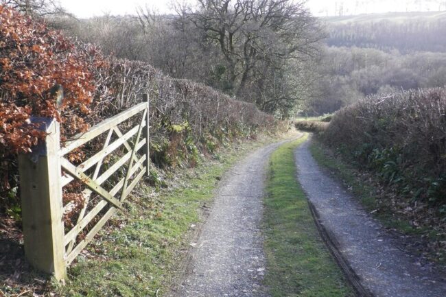 rural_business_gate farm gate and track